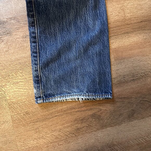 Levi's Jeans Mens 35x31 Blue 501 Dark Wash Distressed Cotton Denim Pants - Picture 7 of 7